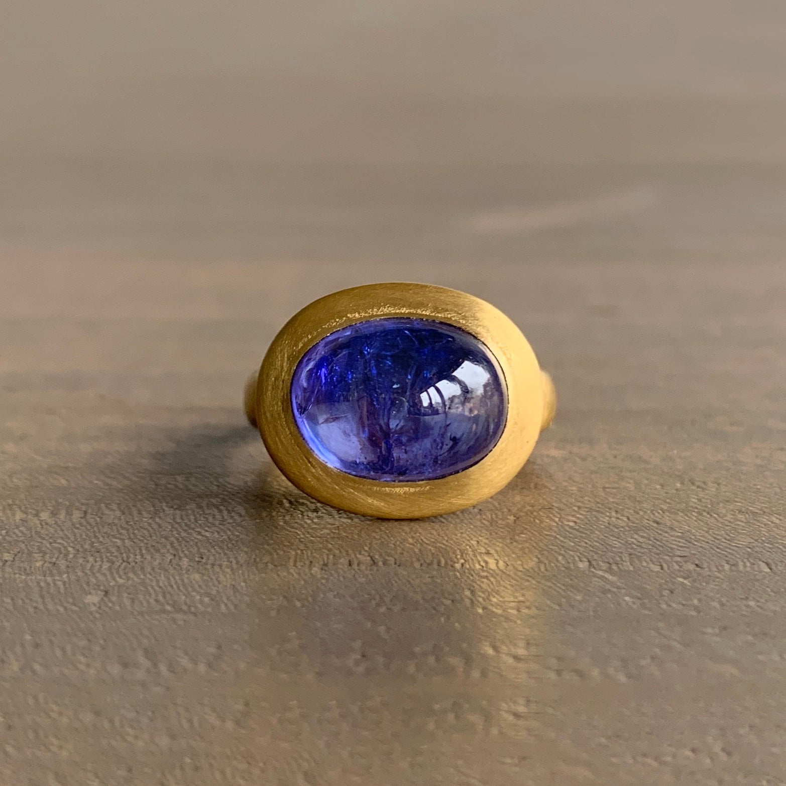 Tanzanite on sale cabochon ring