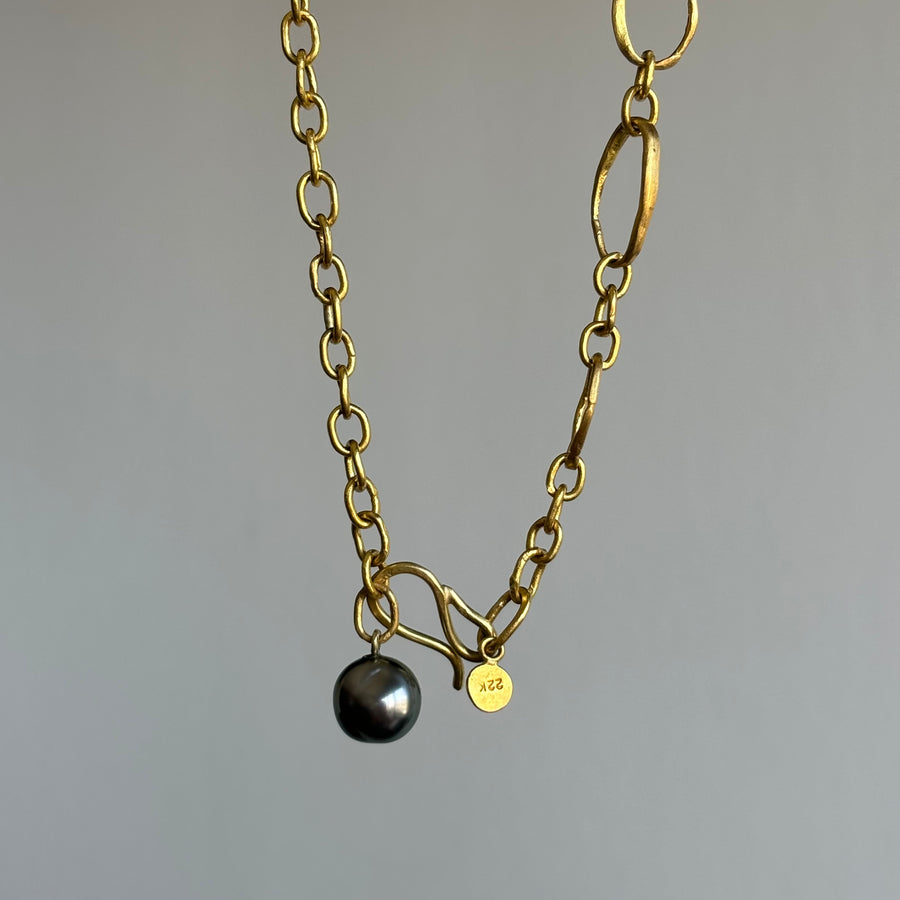 22k Gold Graduated Pebble Link Chain Necklace