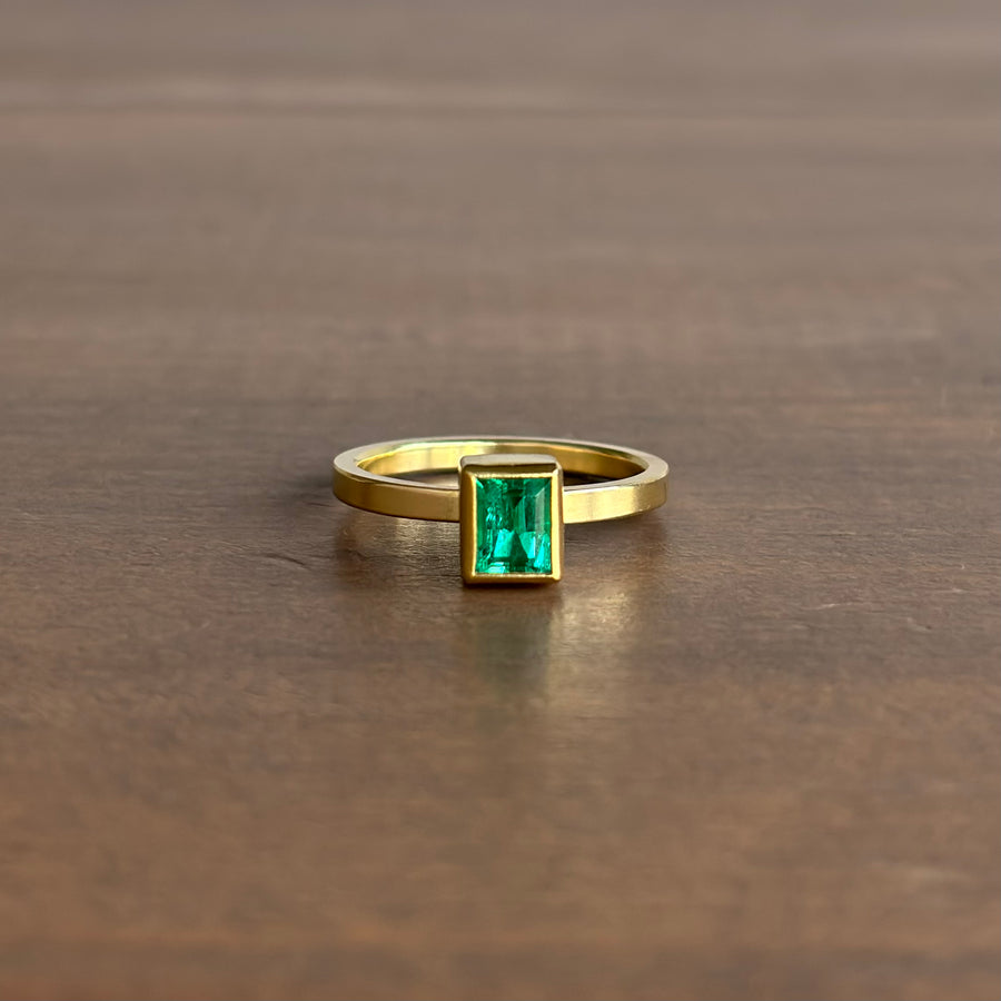 Brazilian Emerald Rectangle Ring