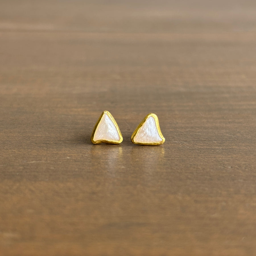 Small American Pearl Shark Tooth Stud Earrings