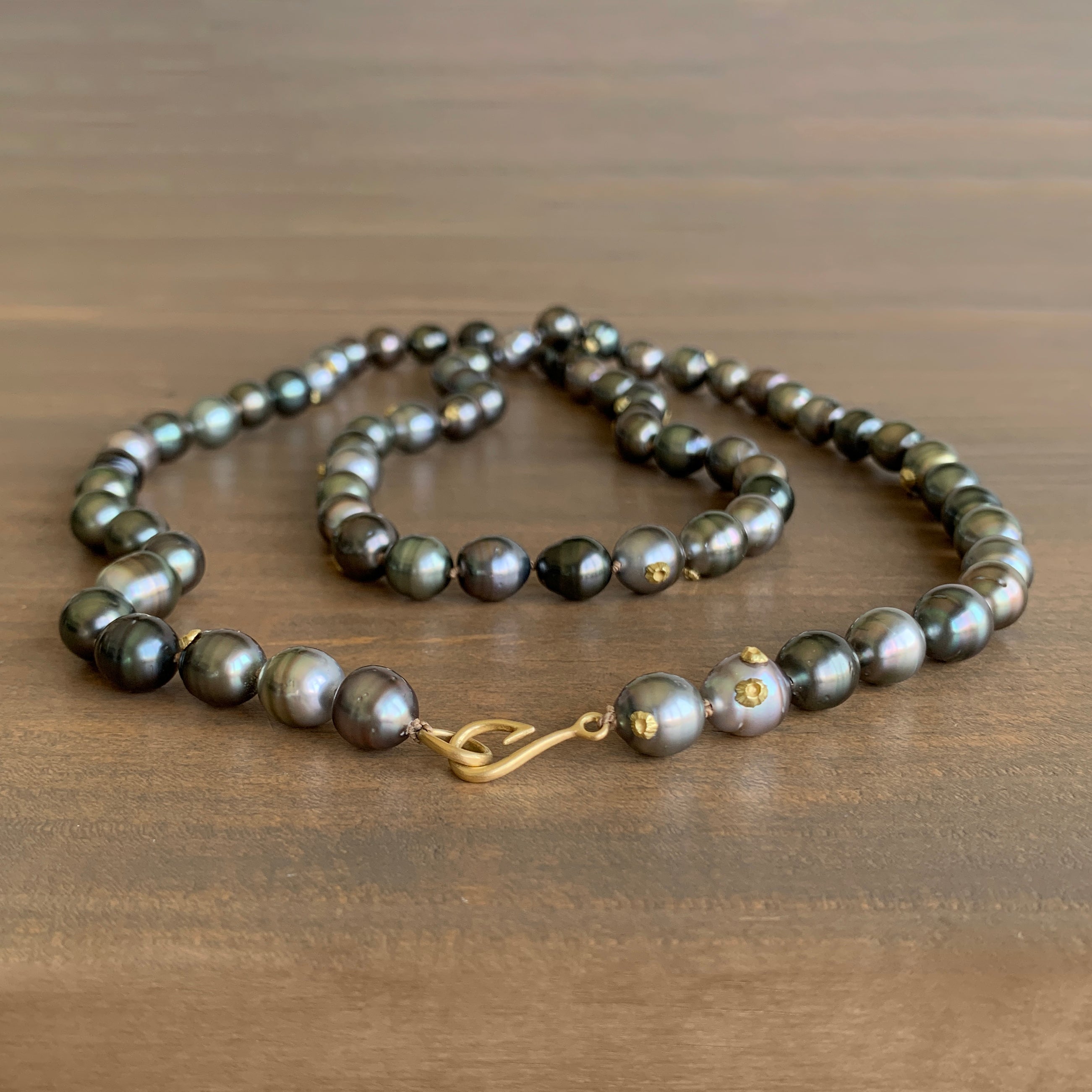 Moonbow Tahitian Pearl Ruthie B. Necklace with Barnacles – Meeka
