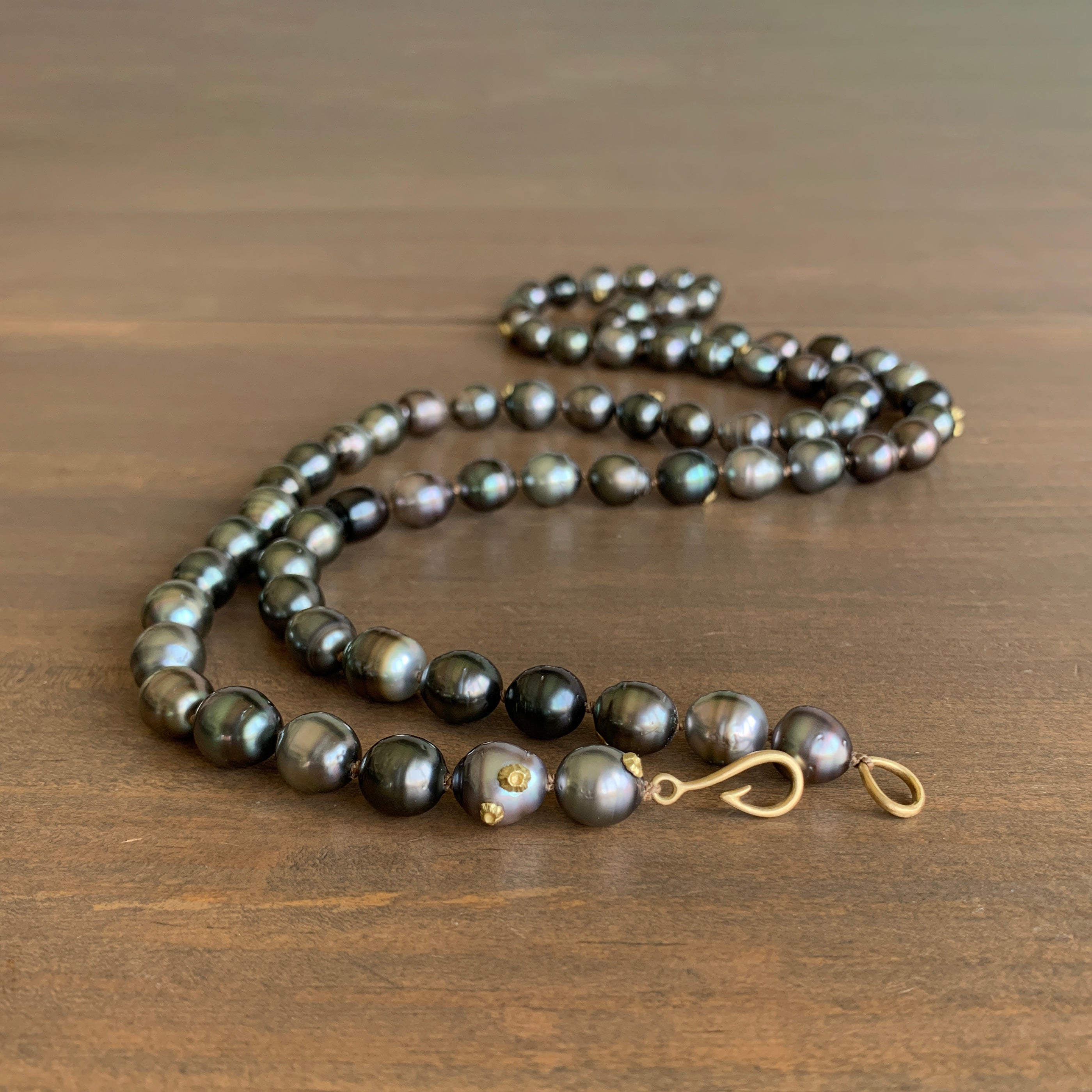 Moonbow Tahitian Pearl Ruthie B. Necklace with Barnacles – Meeka