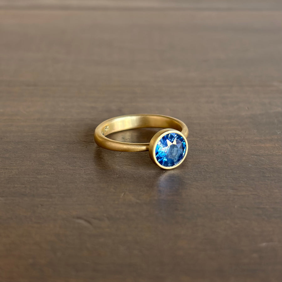 Royal Blue Ceylon Sapphire Ring